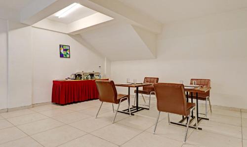Indiranagar Hotel | Treebo Fortune Stay