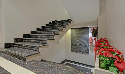 Kolkata Hotel | Treebo Glassotel Near Ruby Hospital
