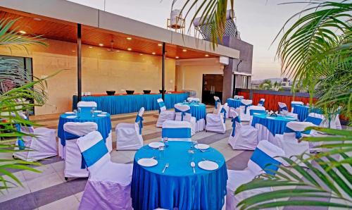 Indore Hotel | Treebo Grand Euro Pipliyahana Square