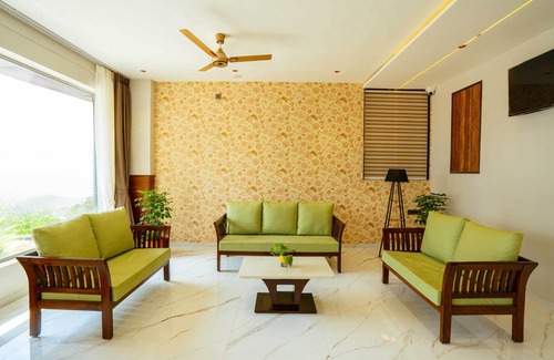Mulshi Hotel | Treebo Grand Royal Imperio, Hinjewadi