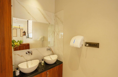 Mulshi Hotel | Treebo Grand Royal Imperio, Hinjewadi