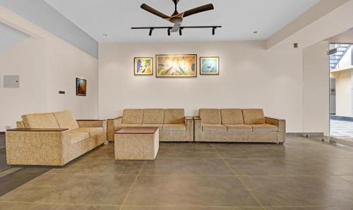 Nedumbassery Hotel | Treebo Grand Vistara Airport Suites