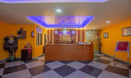 Noida Hotel | Treebo Green View, Noida