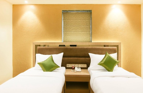 Chinar Park Hotel | Treebo Hoops - Airport