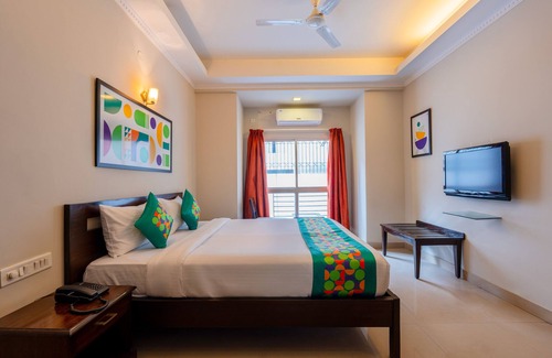 Koramangala Hotel | Treebo Ivory White Inn