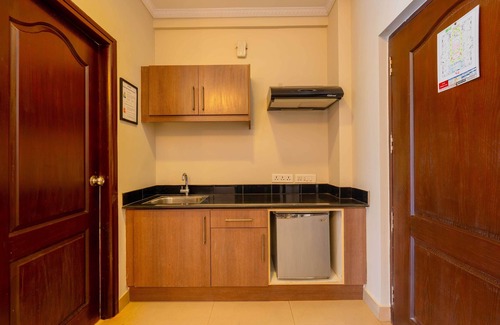Koramangala Hotel | Treebo Ivory White Inn