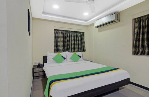 Kalighat Hotel | Treebo Naman's Inn
