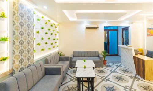 Varanasi Hotel | Treebo Om Shree Banaras