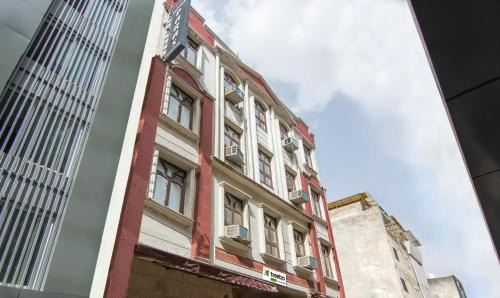 Karol Bagh Hotel | Treebo Paras International