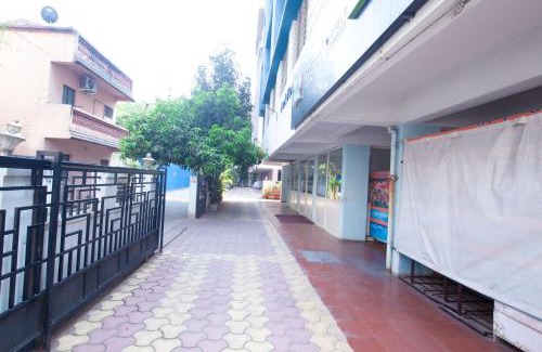 Hadapsar Hotel | Treebo Park View Hadapsar