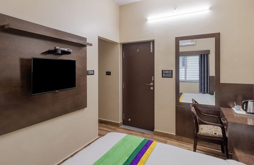 Vellore Hotel | Treebo Pranav Park