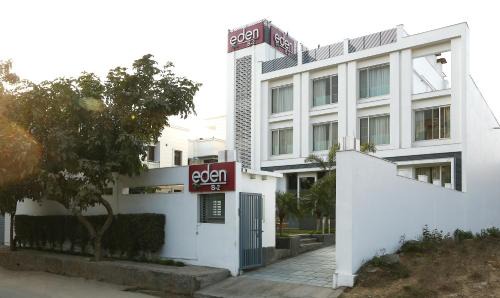 South City I Hotel | Treebo Premium Eden Residency Near Sec 29