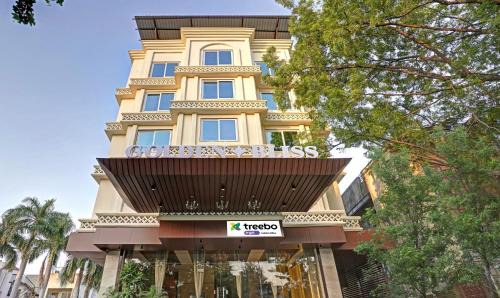 Nagpur Hotel | Treebo Premium Golden Bliss Trimurti Nagar Square