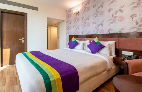 IMT Manesar Hotel | Treebo Sai Village Suites