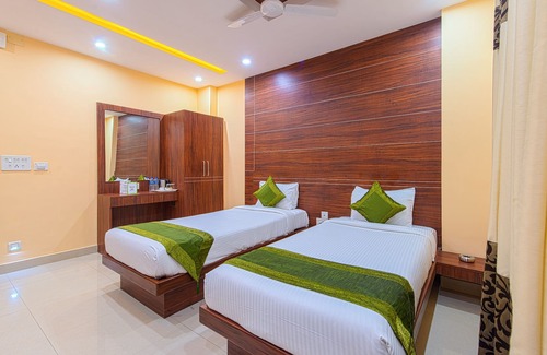 Kalighat Hotel | Treebo Trend Globe International