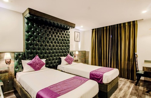 Banjara Hills Hotel | Treebo Tryst F One