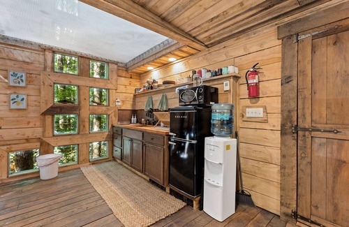 Rogers Apartment | Treehouse - Amazonia - Red River Gorge, KY