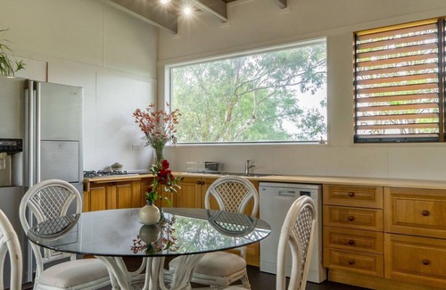 North Maleny House | Treehouse Escape - enjoy nature, escape the pressures of your busy life.