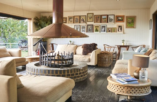 Hythe Cabin | Treehouse Hotel - At Port Lympne Reserve
