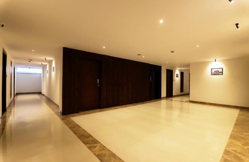 Hubli Hotel | TreeHouse Vedanta Pride