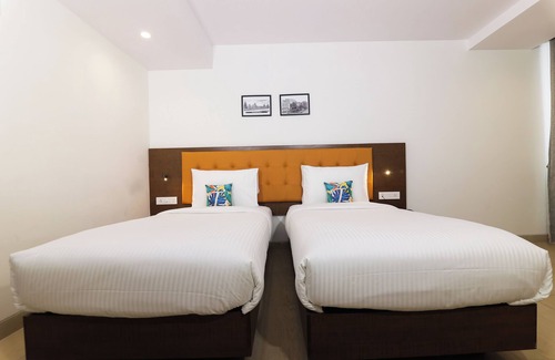 Hubli Hotel | TreeHouse Vedanta Pride