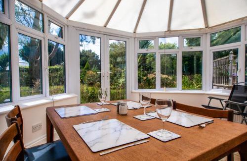 Bexhill-on-Sea Apartment | Trees Annex - Bexhill