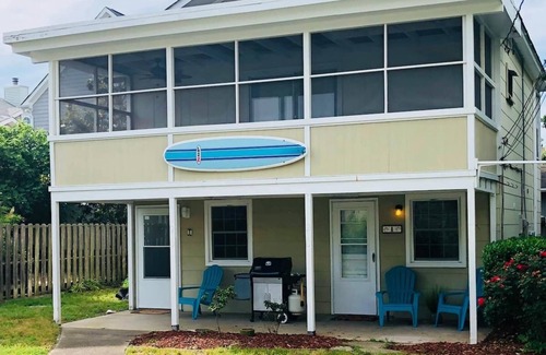 Northeast Virginia Beach Apartment | Treetop Beach Bungalow- Steps from the Ocean