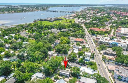 St. Augustine Apartment | Treetop Cottage - 3 blocks from Historic District