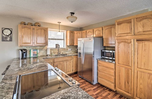 Higden House | Treetop Hideaway w/Lake Views + Fire Pit!