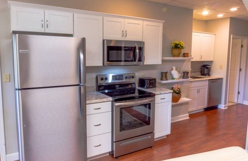 Woodfin House | Treetop Hideaway with mountain views. 1000 sq. ft. 10 min to downtown Asheville!