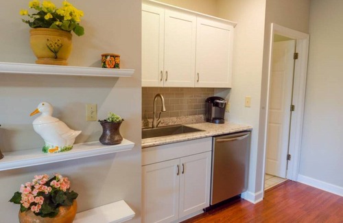 Woodfin House | Treetop Hideaway with mountain views. 1000 sq. ft. 10 min to downtown Asheville!
