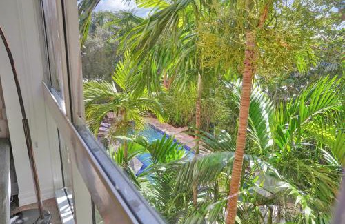 Coconut Grove Apartment | Treetop Retreat! Cozy 2 Bedroom In Heart Of Grove