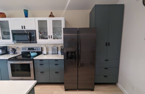 River West Apartment | Treetop Retreat in River West Neighborhood. Walk to Town.