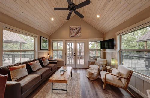 Center Point Cabin | Treetop River Cabins on the Guadalupe River