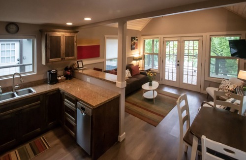 Center Point Cabin | Treetop River Cabins