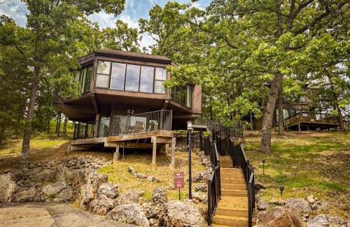 Rocky Mount House | Treetop Village52-3bed3bathpoolsdock-8pp