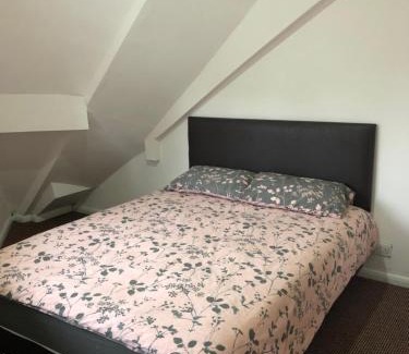 Stirchley Apartment | Treetops flat2 Hall Green B28