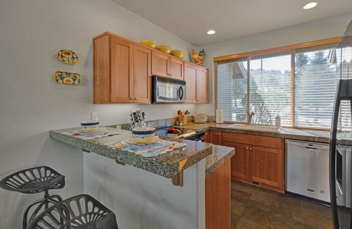 Redmond Condo | TreeTops Hide Out- Close to the Splash Park