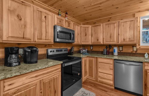 Logan Cabin | Treetops Lodge And Family Fun Barn