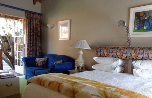 Muckleneuk House | TreeTops & Treats Guest House