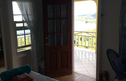 St. Patrick Bed & Breakfast | Treetops Villa Guest Suite 1
