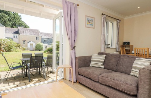Falmouth House | TRELEASE, family friendly, with a garden in Falmouth