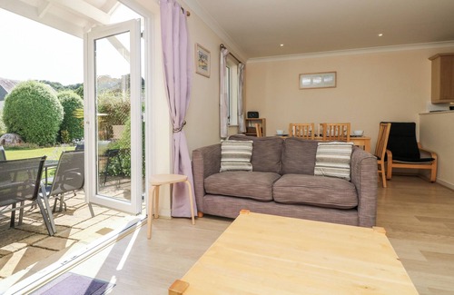 Falmouth House | TRELEASE, family friendly, with a garden in Falmouth