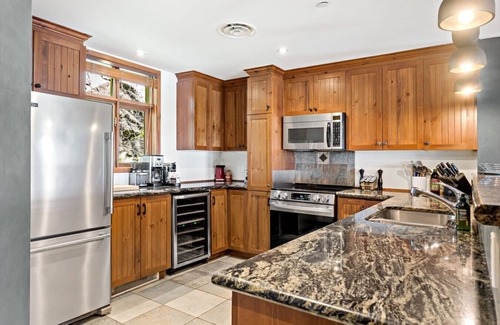 Mont-Tremblant Apartment | Tremblant Prestige - Altitude 170-2