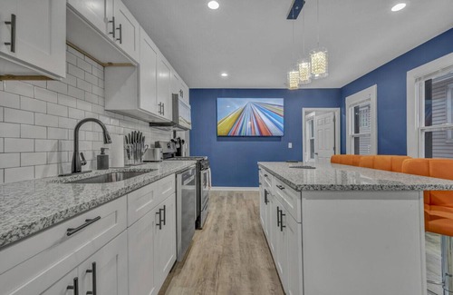 Tremont House | Tremont Jewel – Contemporary, Elegant & Spacious Retreat in Cleveland