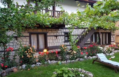 Shiligarnika House | Trenchova Guest House