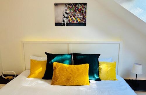 Sud Apartment | Trendige Dachgeschosswohnung in Connewitz - 3 Schlafbereiche - Platz für bis zu 5 Personen - tolle Lage und öffentliche Verkehrsmittel