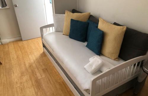 Vincent Square Apartment | Trendy 1 Bedroom Apartment in the Heart of London