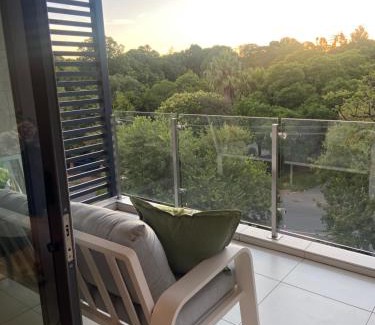 Houghton Estate Apartment | Trendy 2-bed 2-bath Apartment