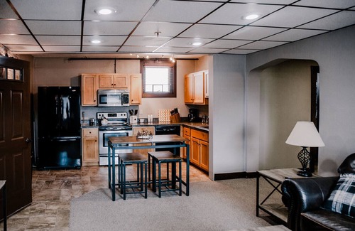 Salina Apartment | Trendy 3-Bedroom Extended Stay
